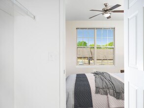 Interior Photo - The Villages of Campbell Oaks