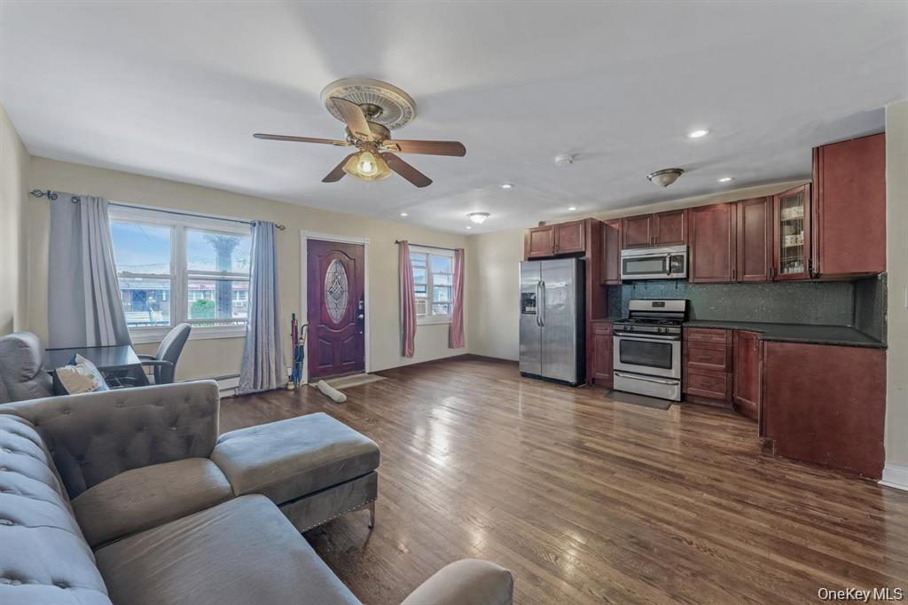 Primary Photo - 10406 Avenue L