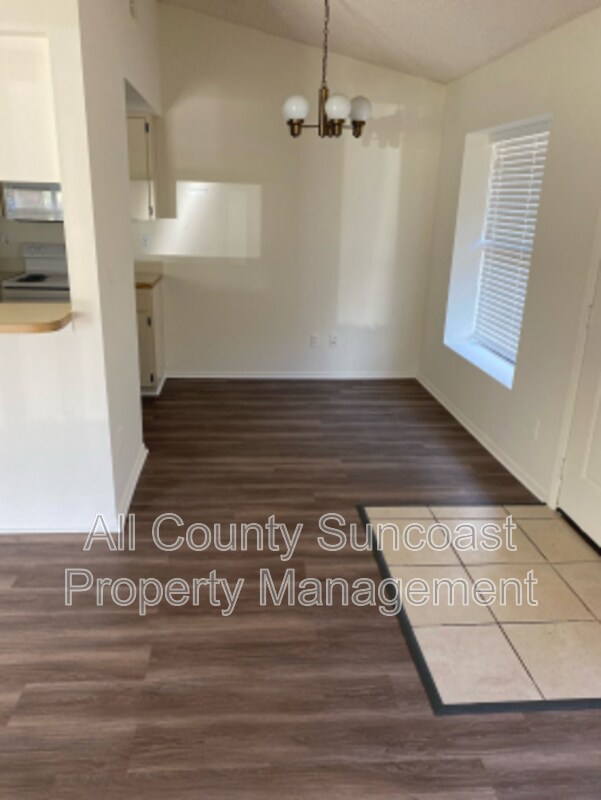 Foto del edificio - 536 E Curlew Pl