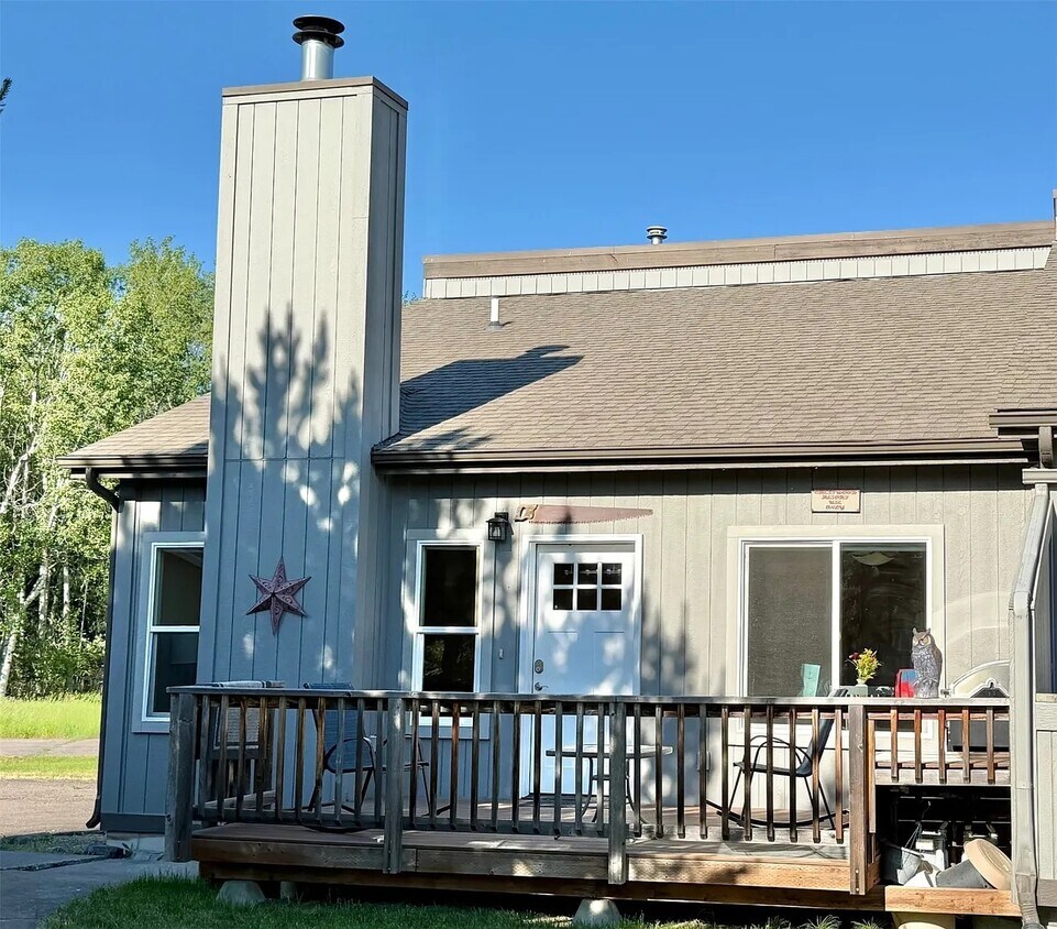 Foto principal - 72 Crestwood Dr