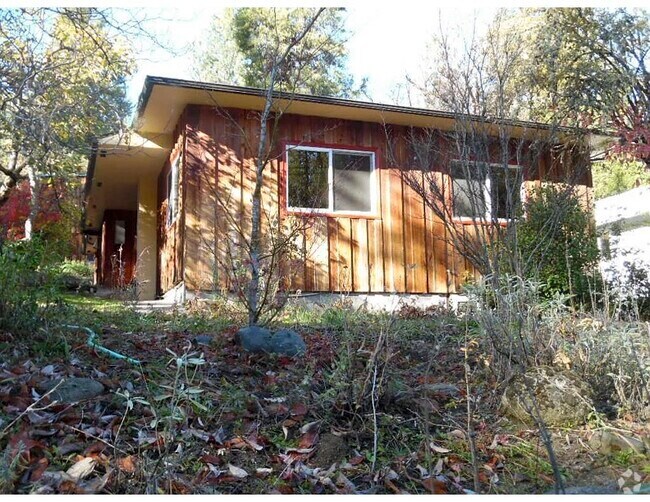 Skidmore Academy Historic District Apartments for Rent Ashland, OR