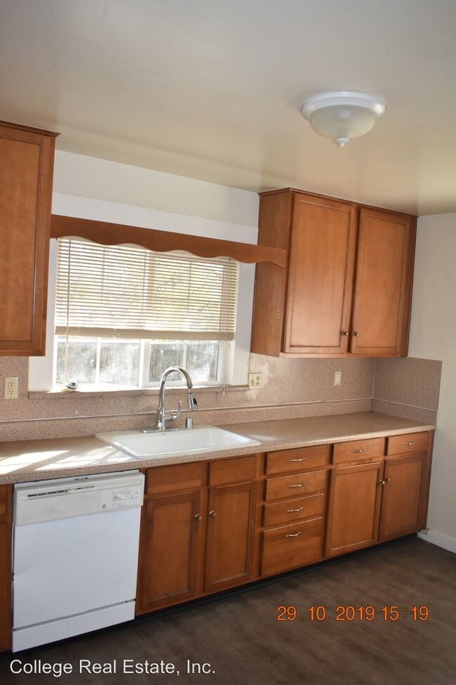 Building Photo - 2 br, 1 bath House - 1404 Pinchot St.