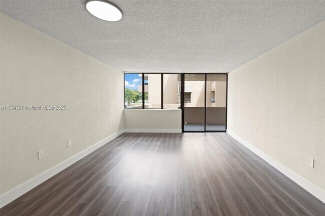Foto del edificio - 10400 SW 108th Ave