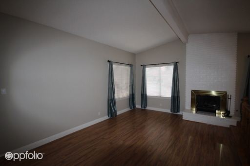 Foto del edificio - 7450 Pollock Dr