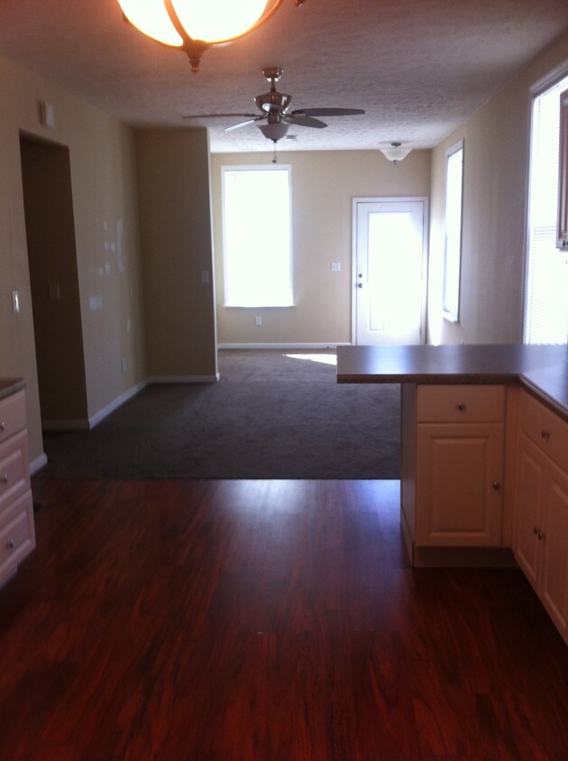 Foto principal - 2940 4th Ave