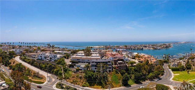 Foto del edificio - 358 Dahlia Pl