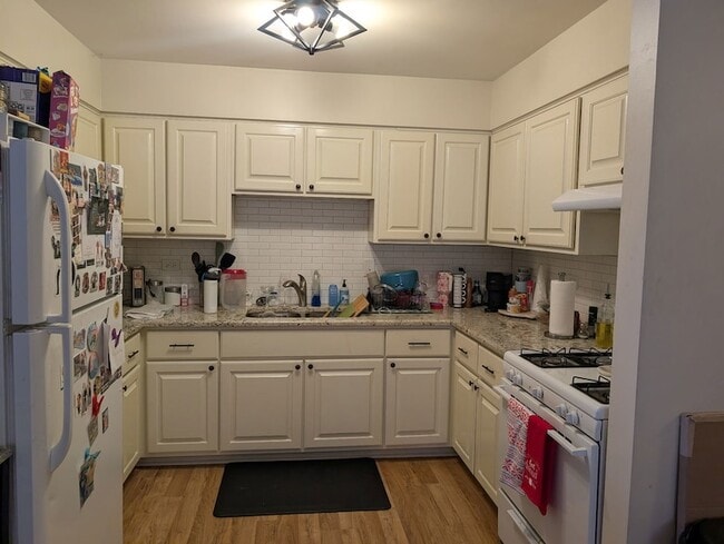 Building Photo - 7840 Normandy Ave