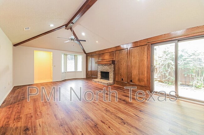Foto del edificio - 1410 Nest Pl