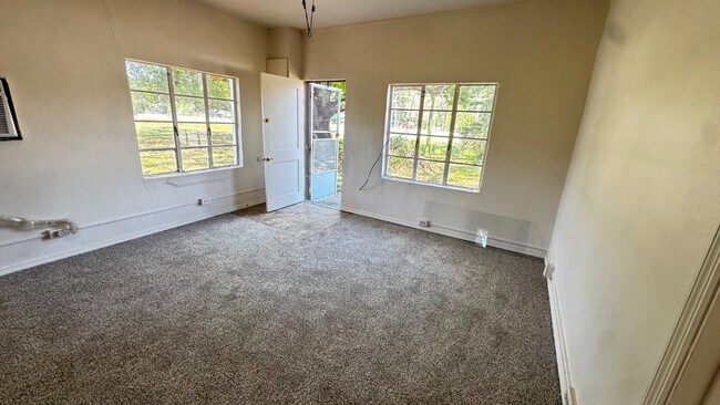 Foto del edificio - 6130 Broad St