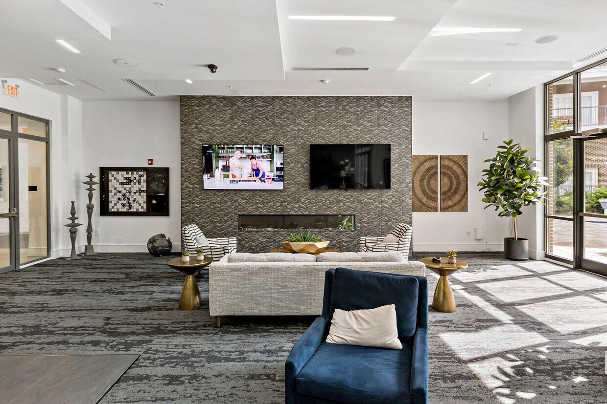 Foto principal - 205 S Kings Dr