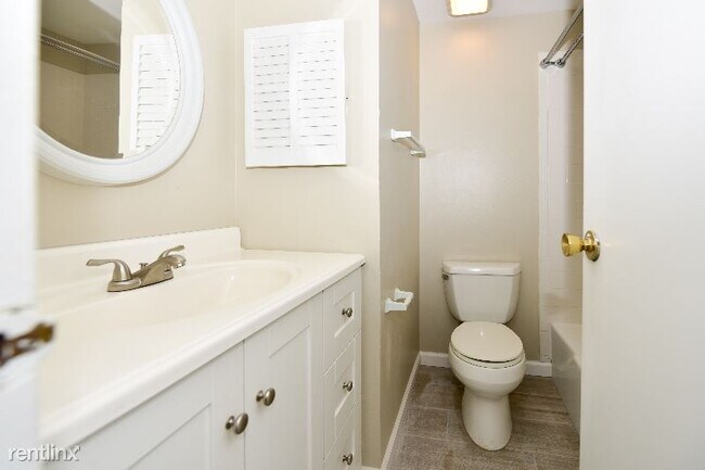 Foto del edificio - 3 br, 2.5 bath Condo - 1030 Galliton Ct