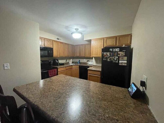 Foto del edificio - Amazing 2 Bedroom - 1 Bath Condo in University Heights