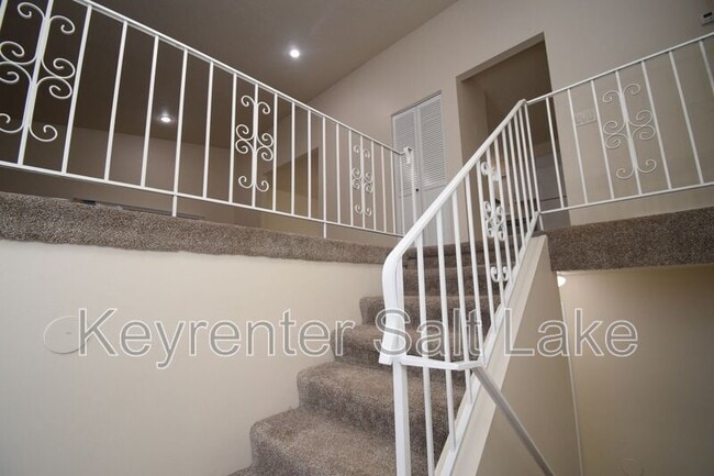 Photo - 788 David Way House