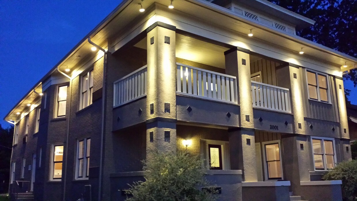 2001 Hemphill - 2001 Hemphill St