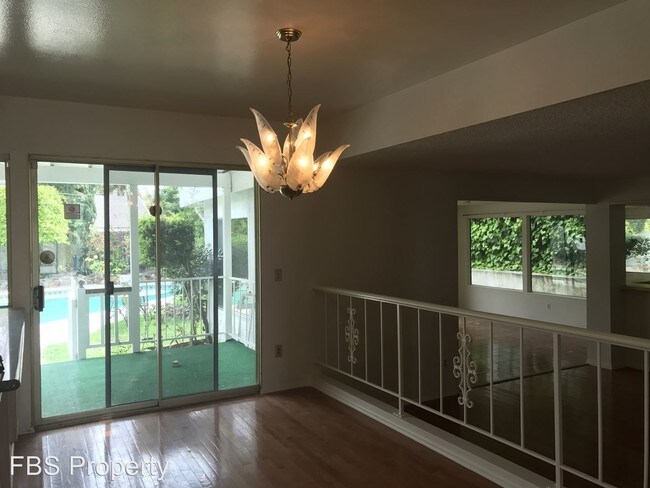 Foto del edificio - 3 br, 2.5 bath House - 6821 Ridge Manor