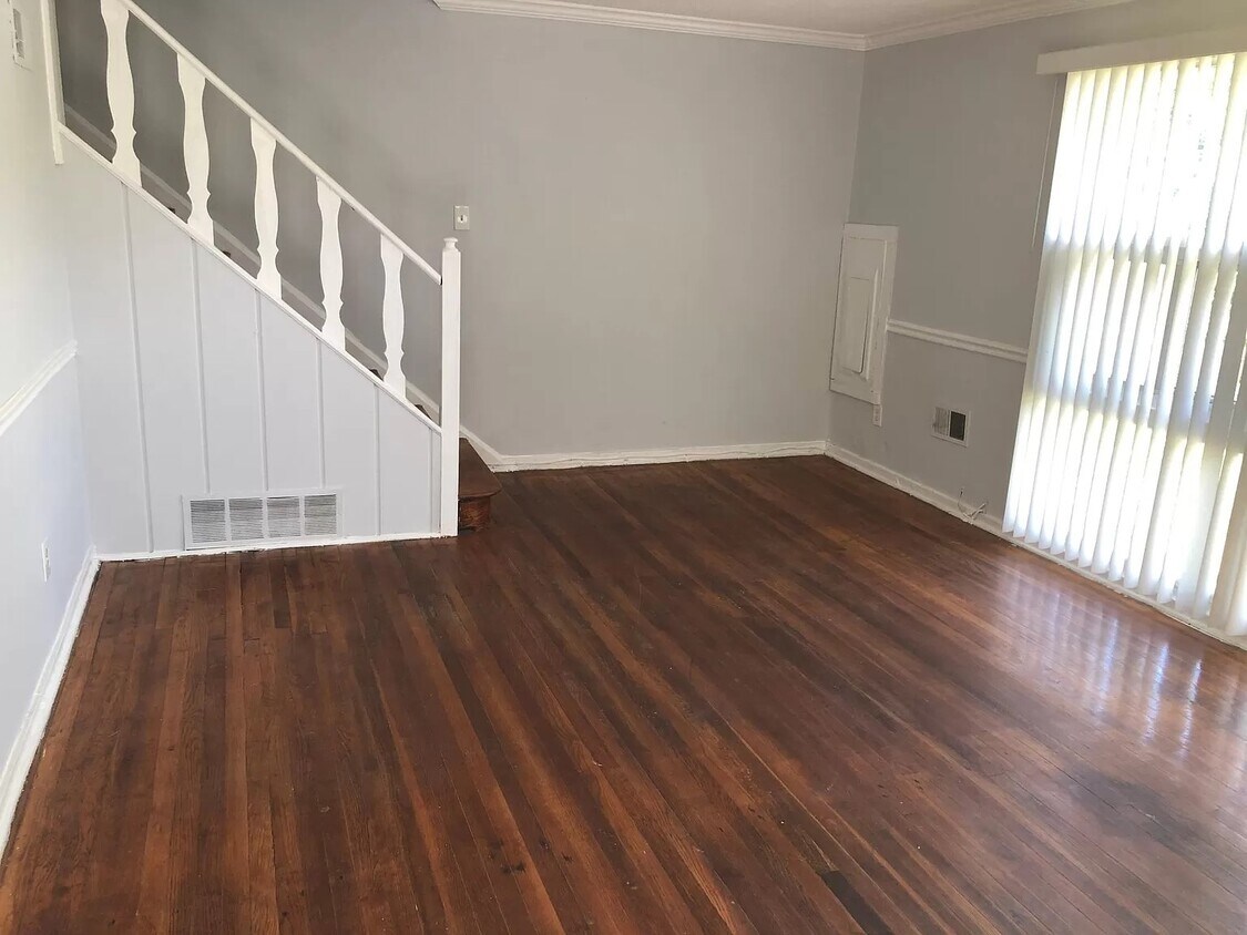 Foto principal - 12124 Bluhill Rd