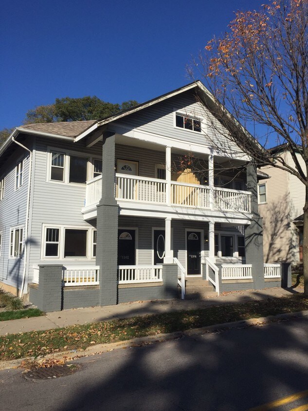 Front of building - 1104 Ferry St