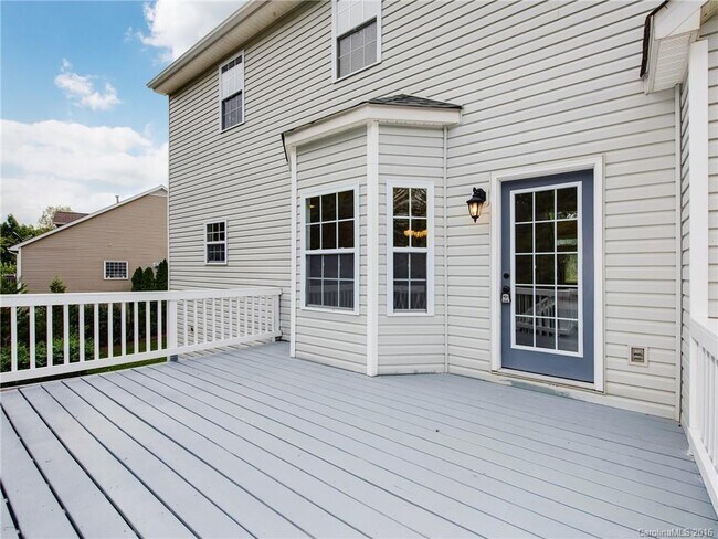 Back Deck - 10830 Chamberlain Hall Ct