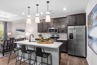 Building Photo - Encore at Heritage Woods
