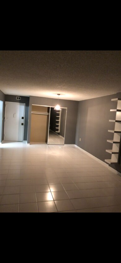 Foto principal - 1251 NE 108th St