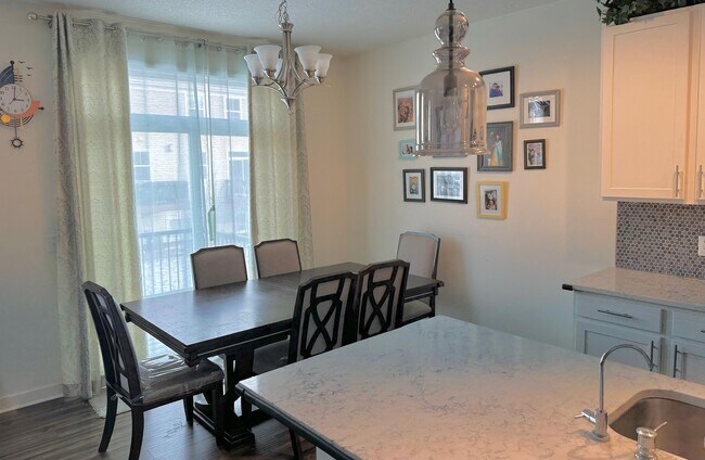 Foto del edificio - 6982 Archer Ct