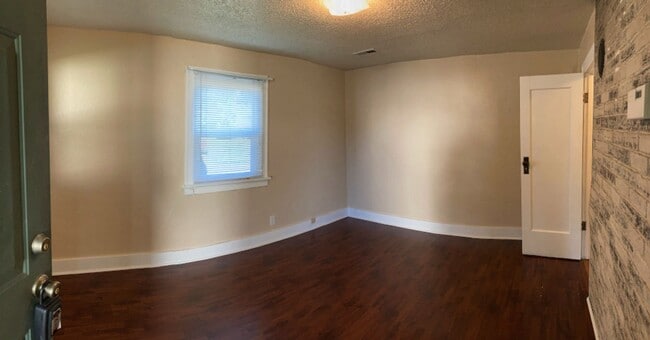 Foto del edificio - Shadle Area Home