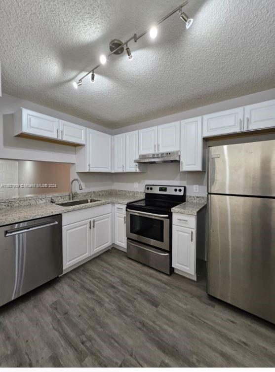 Foto del edificio - 1024 S Independence Dr