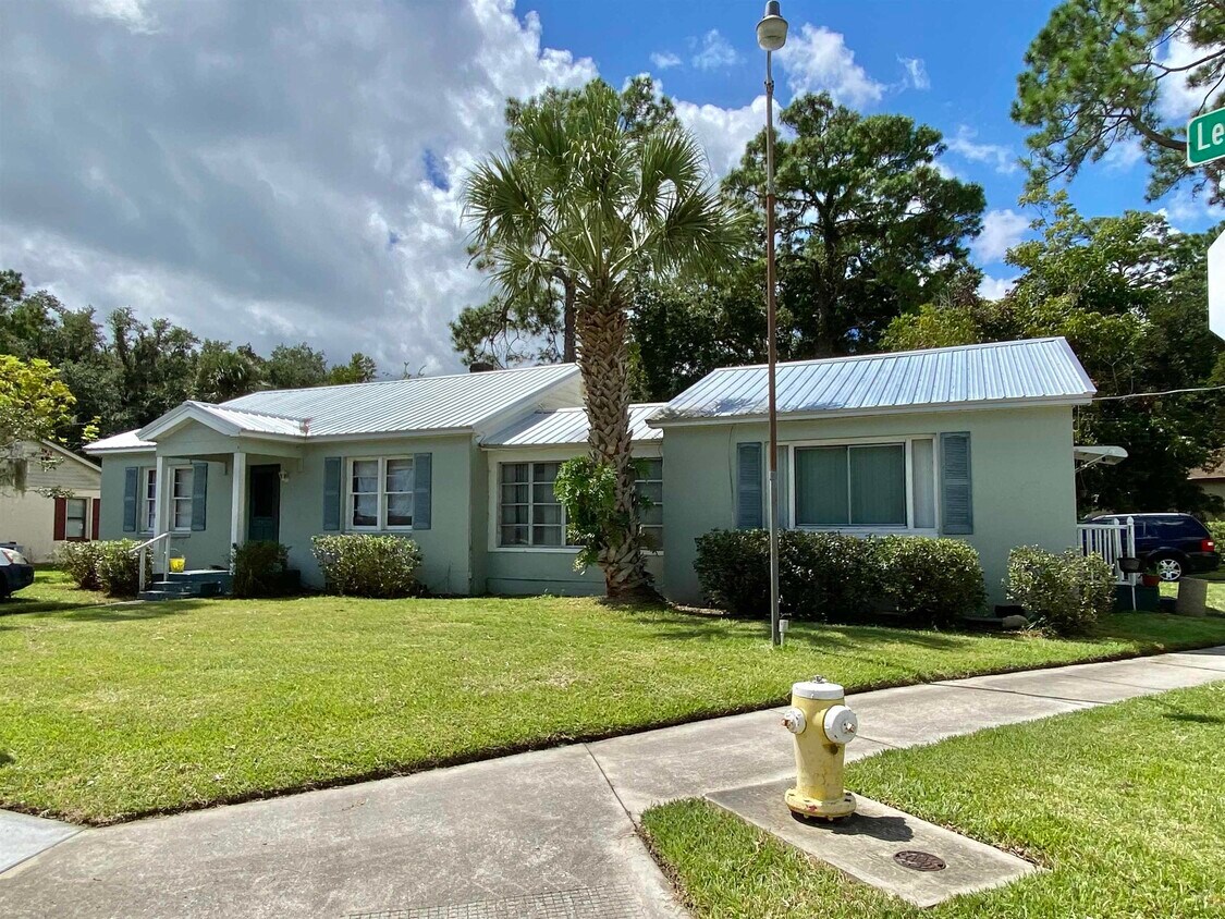 2855 Lewis Speedway, St. Augustine, FL 32084 Room for Rent in St