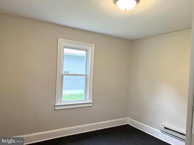 Building Photo - 504 Berlin New Freedom Rd