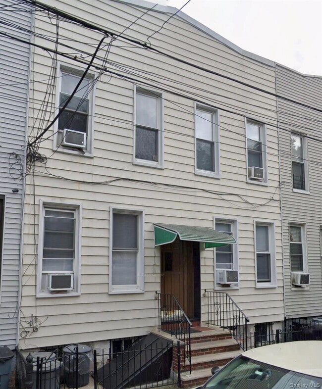 Building Photo - 72-15 62nd St
