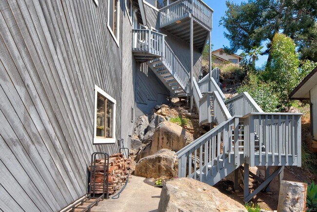 Building Photo - 1539 San Miguel Ave