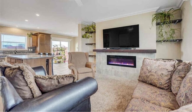 Building Photo - 7443 Little Chief Ct