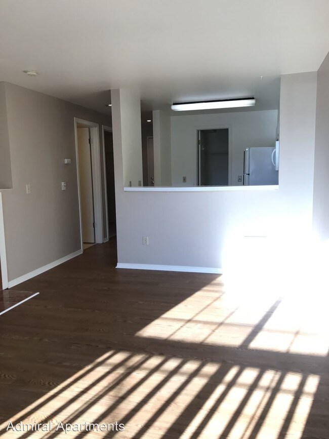 Foto del edificio - 3056 60th Ave SW
