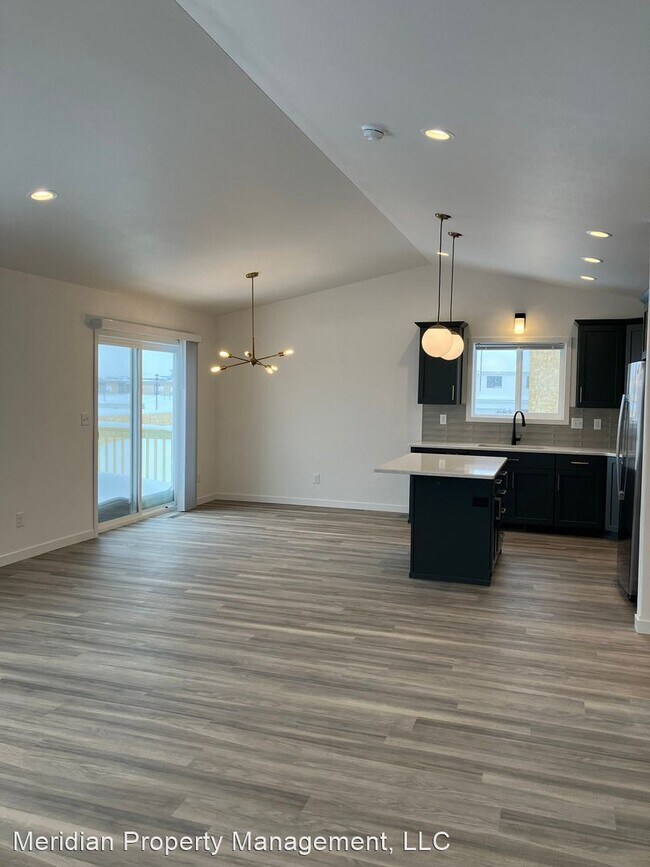 Foto del edificio - 3 br, 2 bath House - 4978 37th Ave S