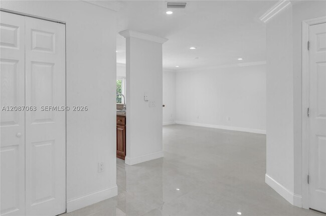 Foto del edificio - 10667 NW 45th St