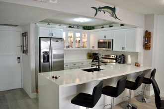 Building Photo - 3725 S Ocean Dr