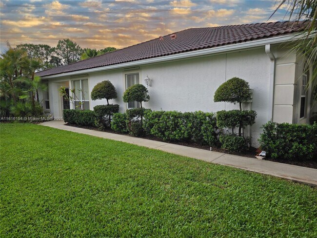 Foto del edificio - 6849 SE Warwick Ln