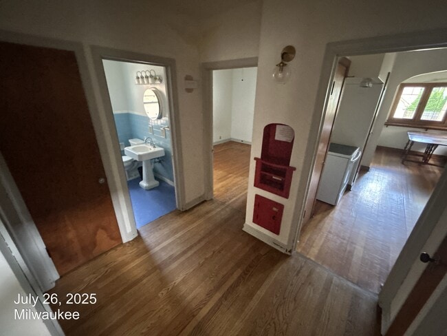 Building Photo - 3370 S Princeton Ave