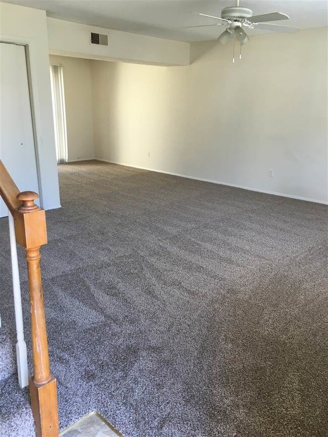 Building Photo - 2000 Pecan Ct