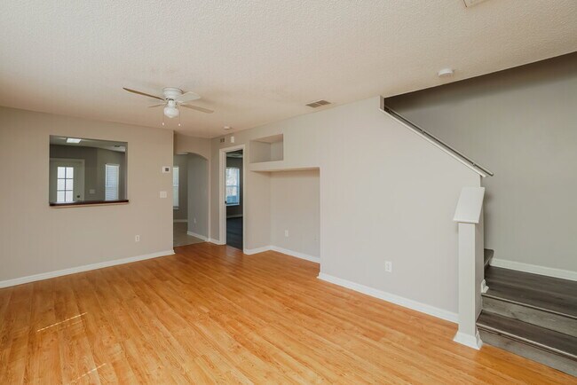 Foto del edificio - 6035 Pointe Pleasant Blvd