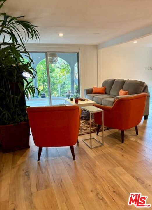 Building Photo - 2900 Searidge St