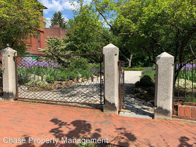 Foto del edificio - 4 br, 2.5 bath House - 11 Randall Court