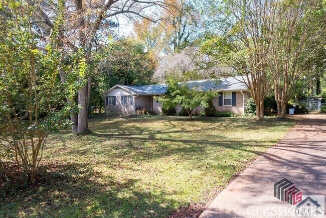 Building Photo - 240 Segrest Cir