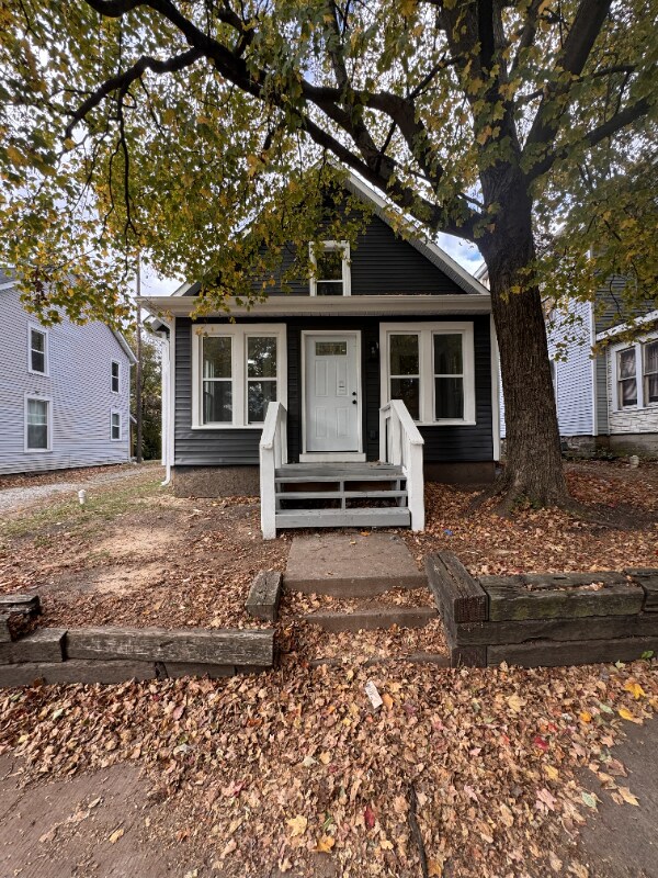 Foto principal - 220 W Brown Ave