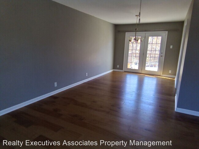 Building Photo - 3 br, 2.5 bath House - 1917 Plumb Creek Ci...