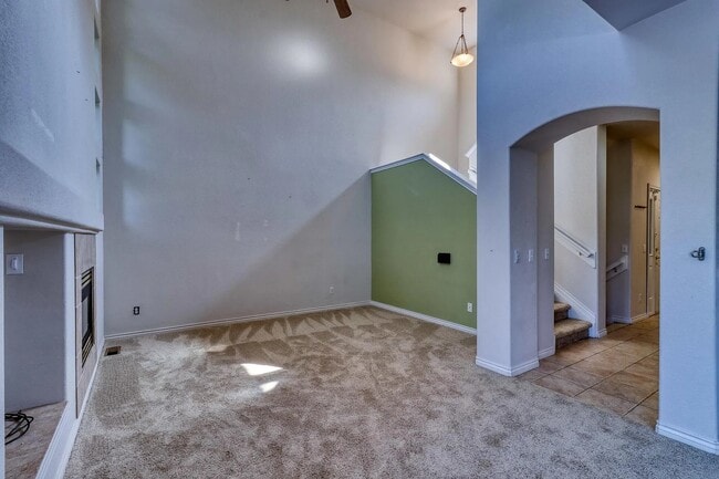 Building Photo - 6697 S Forest Way