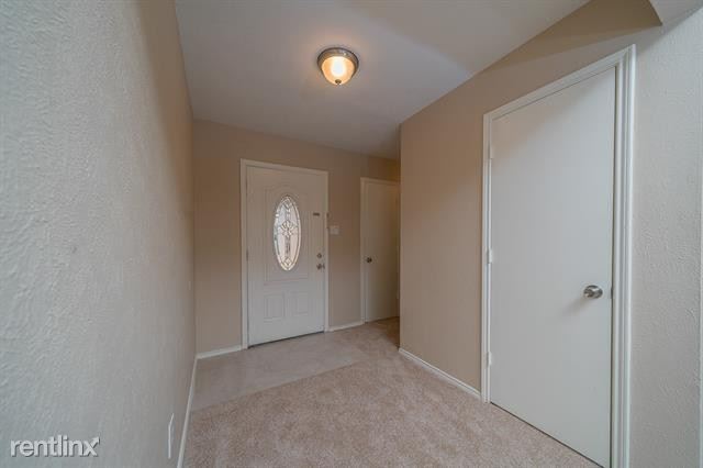 Building Photo - 3 br, 2 bath House - 1318 Greenbriar Lane