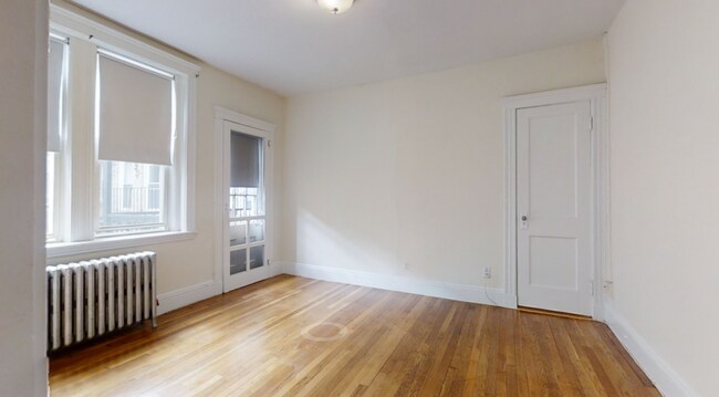 Building Photo - 132 Washington St