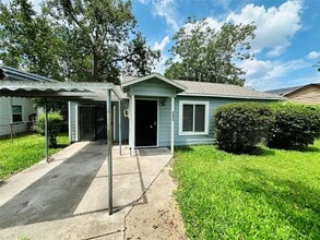 Building Photo - 7621 Sundown Dr
