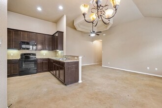 Building Photo - 266 Rosalie Dr